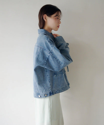 可拆卸蝴蝶結設計 牛仔夾克