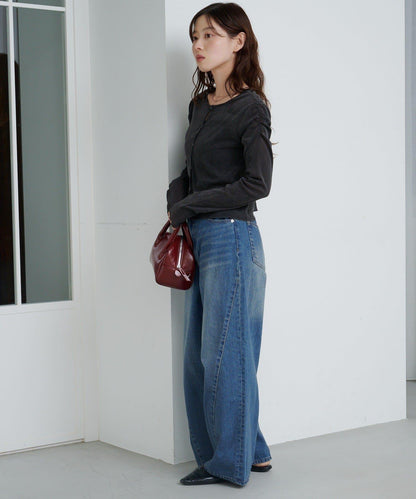 弧線縫線設計牛仔褲