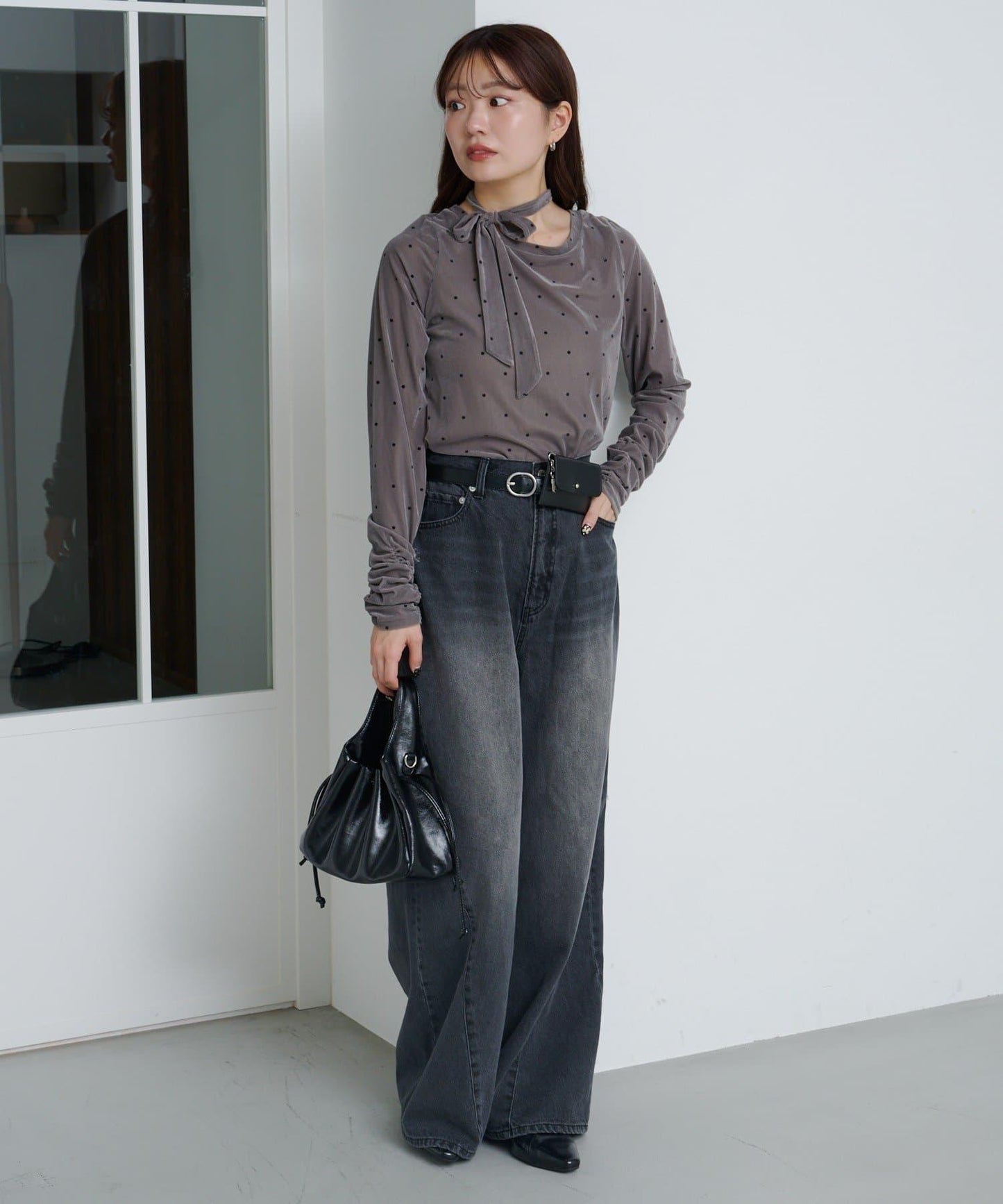 弧線縫線設計牛仔褲