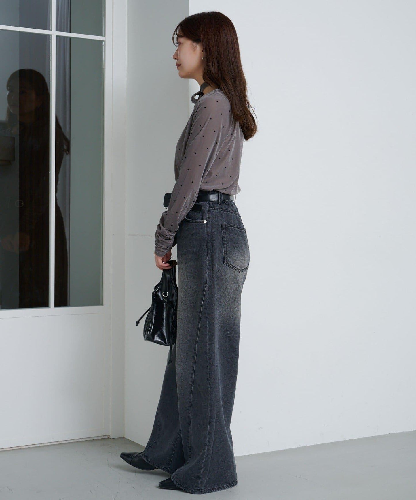 弧線縫線設計牛仔褲