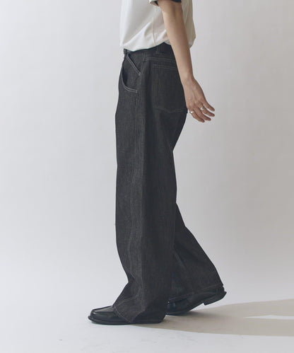 硬挺弧形牛仔褲