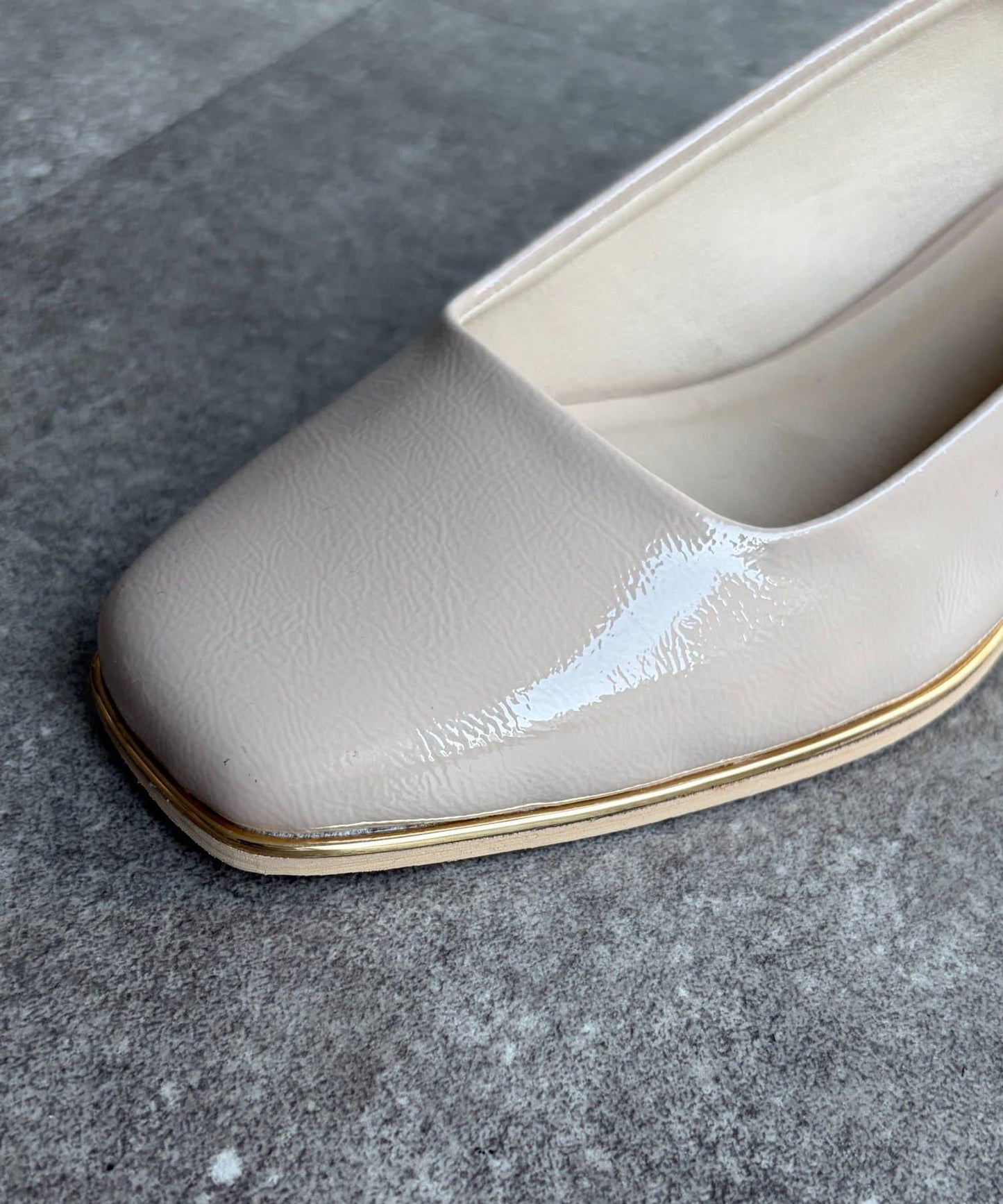 後鬆緊設計 淺口單鞋