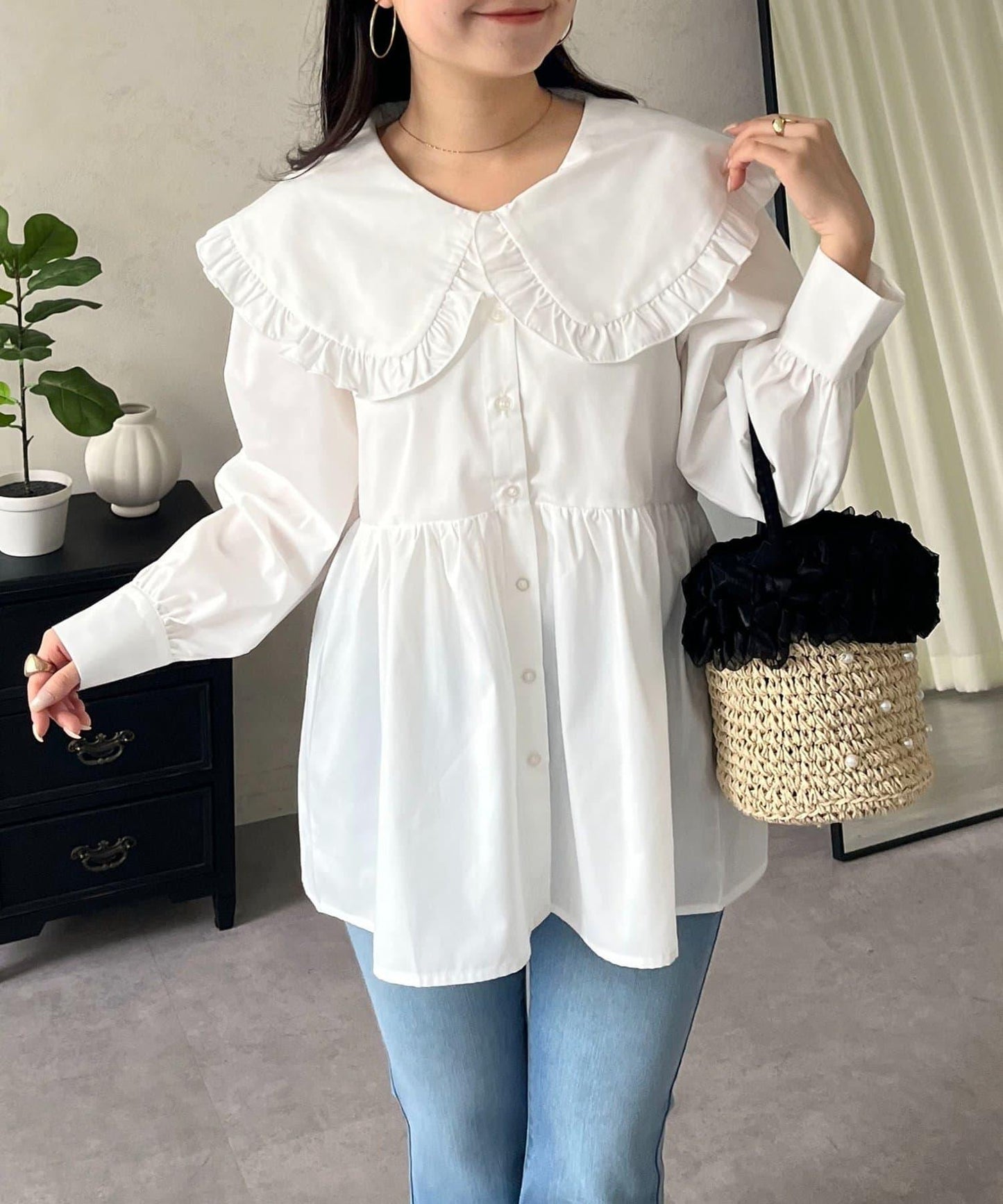荷葉邊大翻領荷葉擺設計襯衫