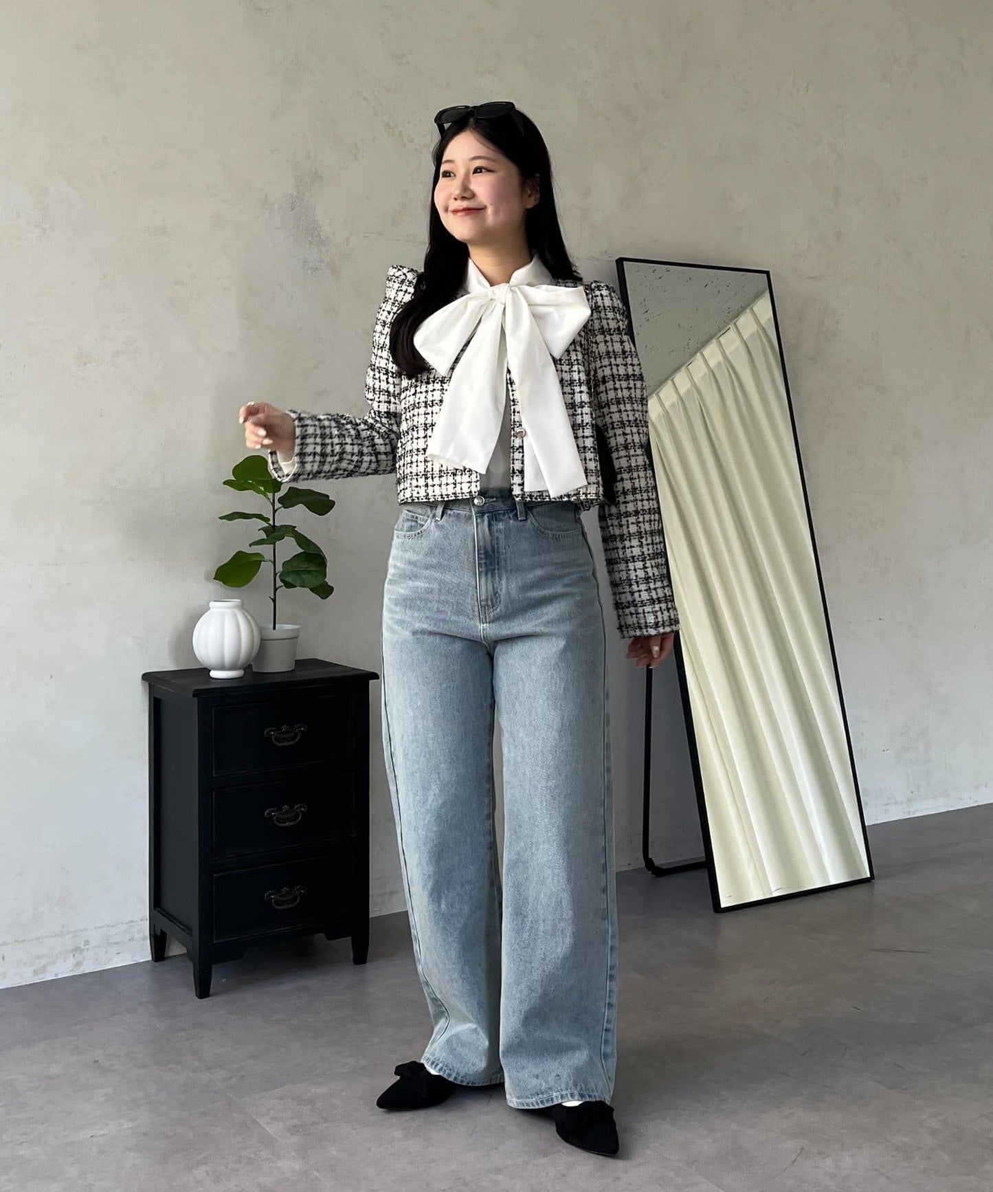 MIO 可調節按鈕直筒牛仔面料牛仔褲