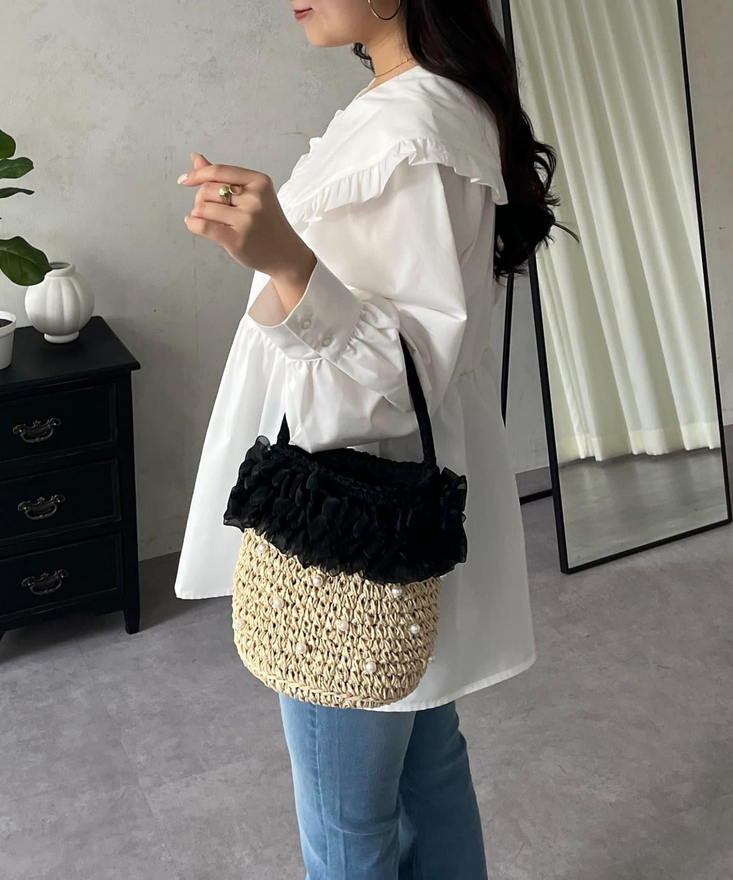 荷葉邊大翻領荷葉擺設計襯衫