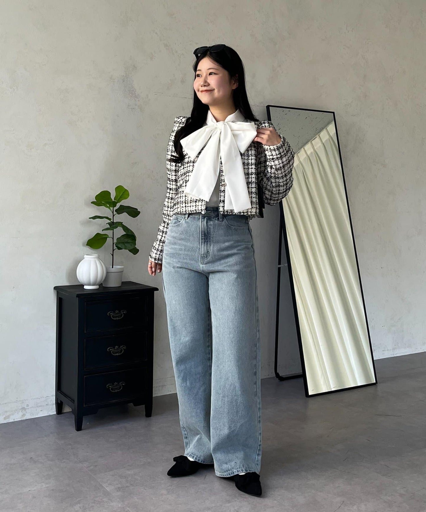 MIO 可調節按鈕直筒牛仔面料牛仔褲