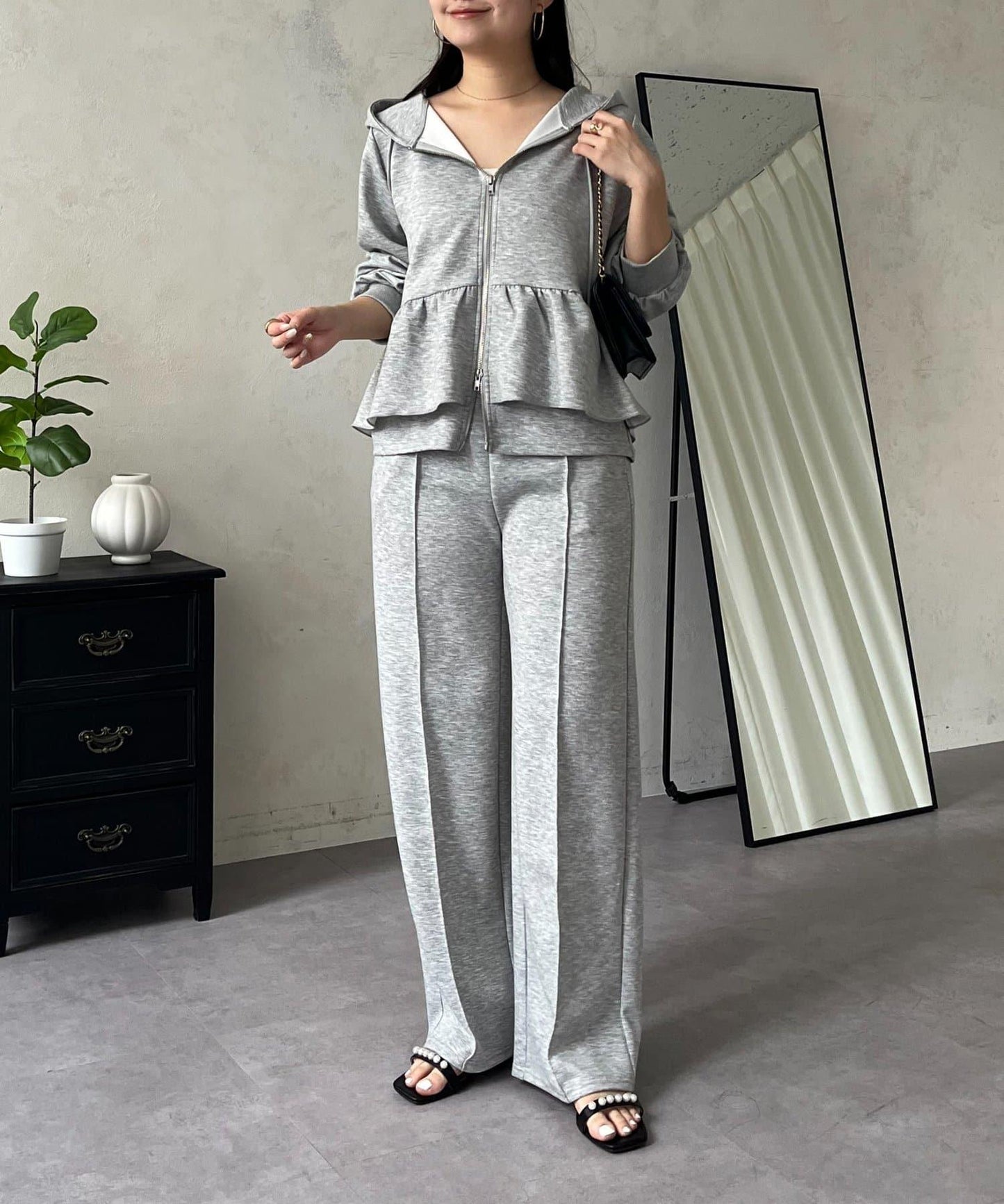 荷葉邊雙拉鍊連帽衛衣