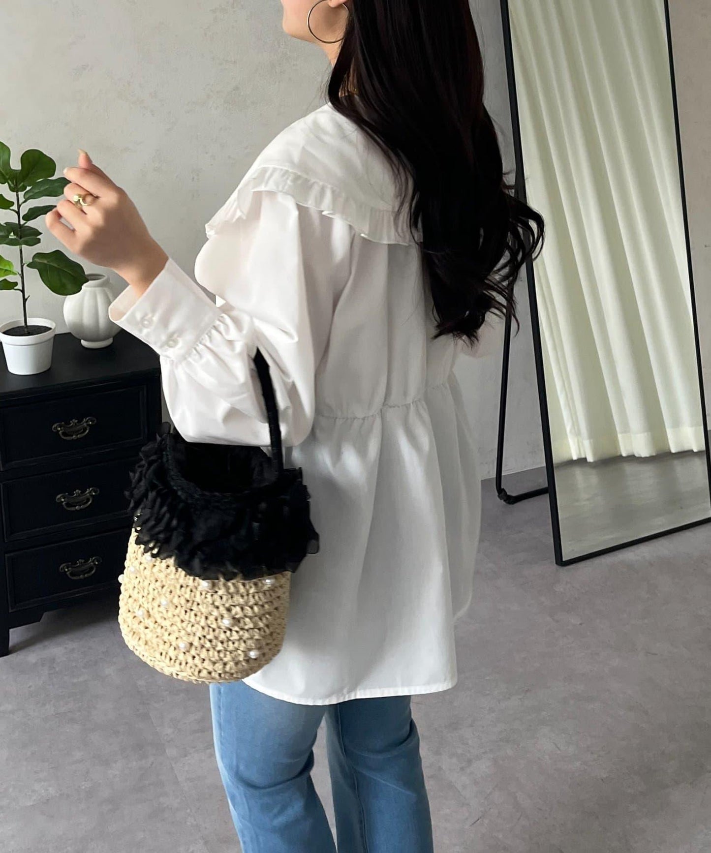 荷葉邊大翻領荷葉擺設計襯衫