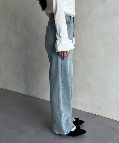 MIO 可調節按鈕直筒牛仔面料牛仔褲