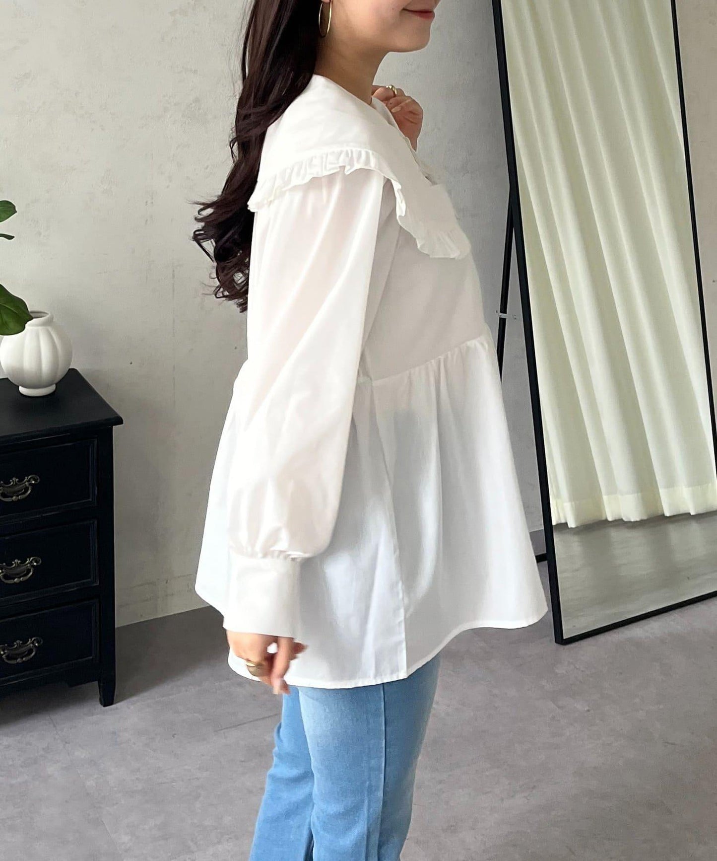 荷葉邊大翻領荷葉擺設計襯衫