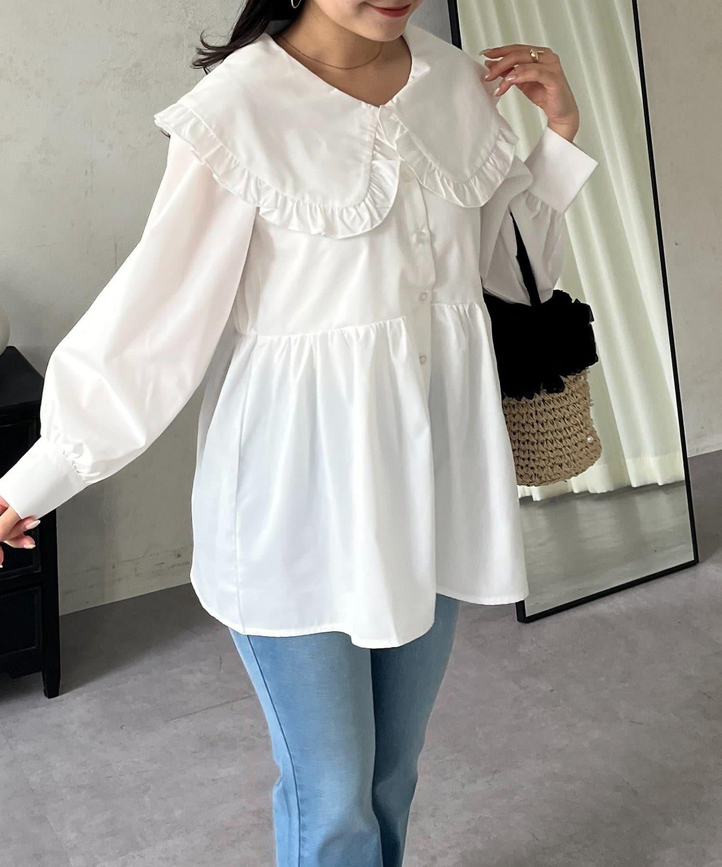 荷葉邊大翻領荷葉擺設計襯衫