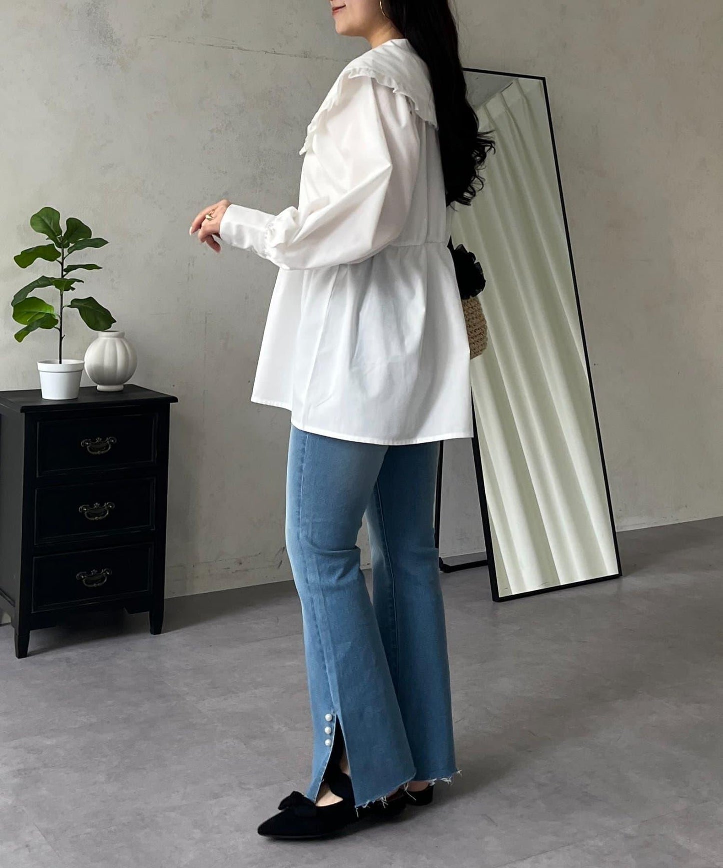 荷葉邊大翻領荷葉擺設計襯衫