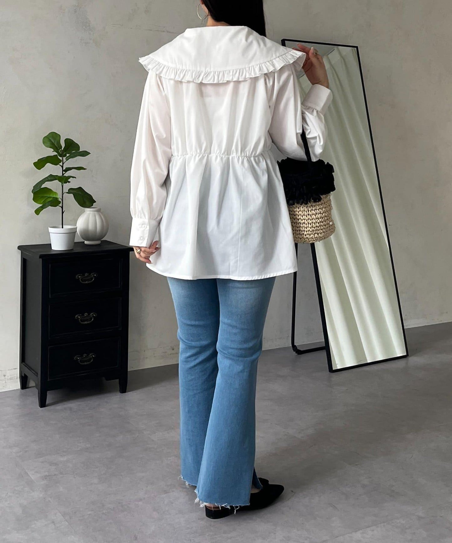荷葉邊大翻領荷葉擺設計襯衫