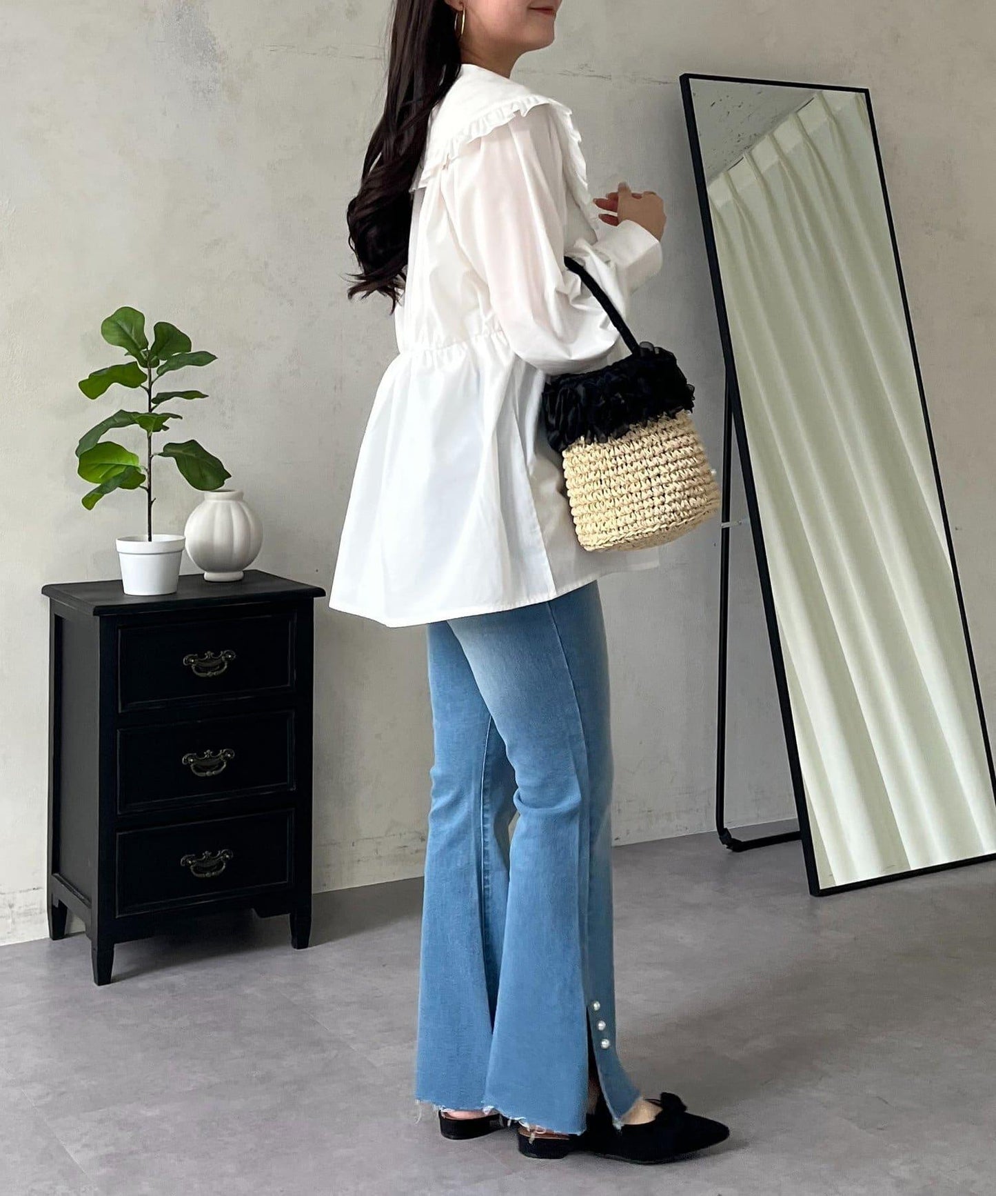 荷葉邊大翻領荷葉擺設計襯衫