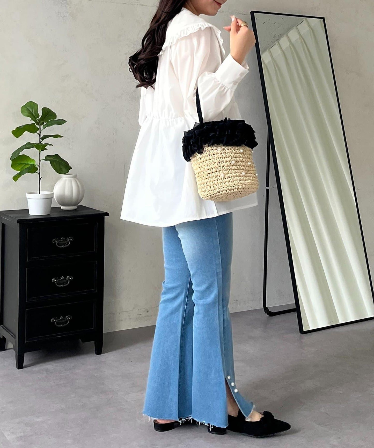 荷葉邊大翻領荷葉擺設計襯衫