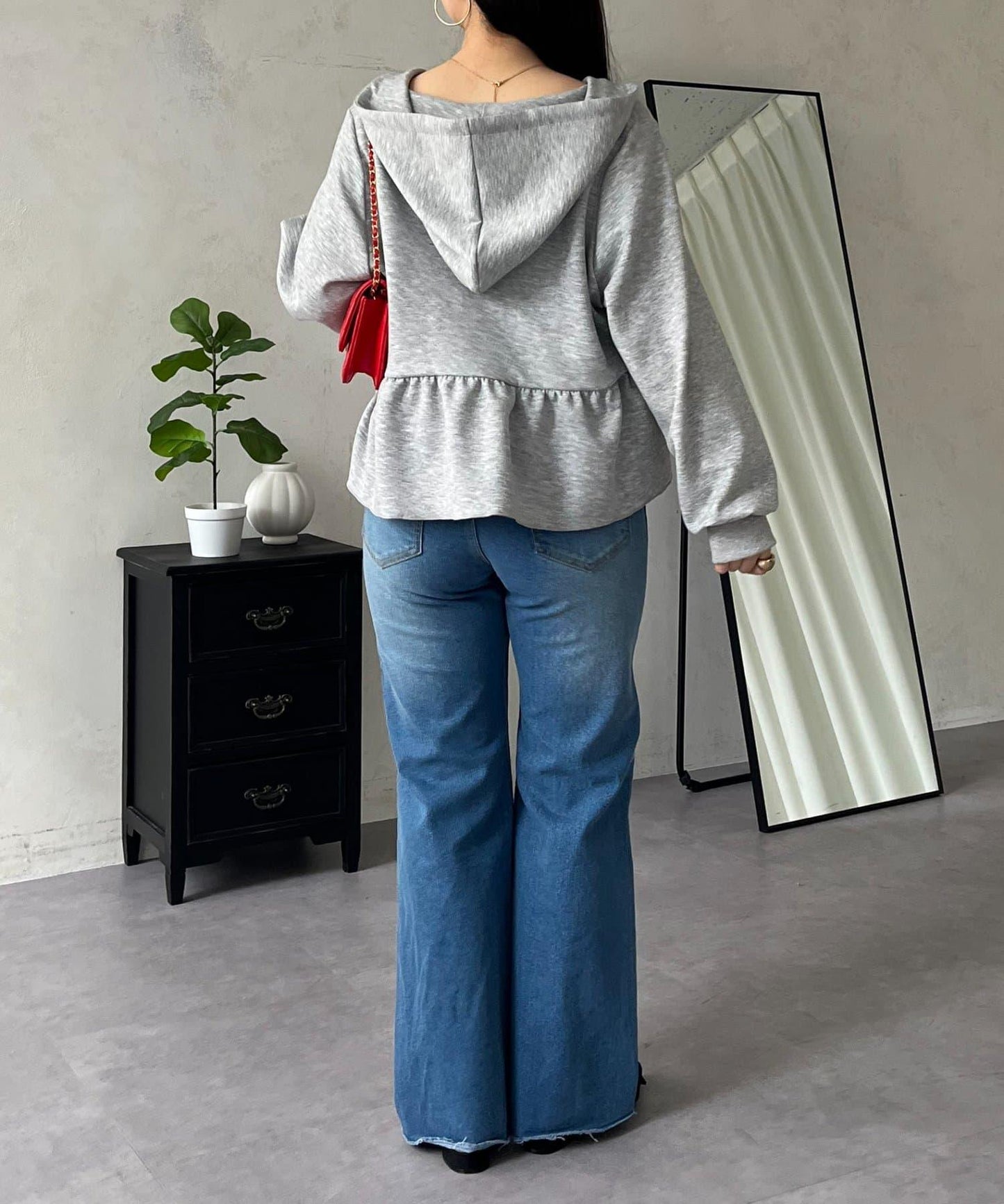 荷葉邊雙拉鍊連帽衛衣