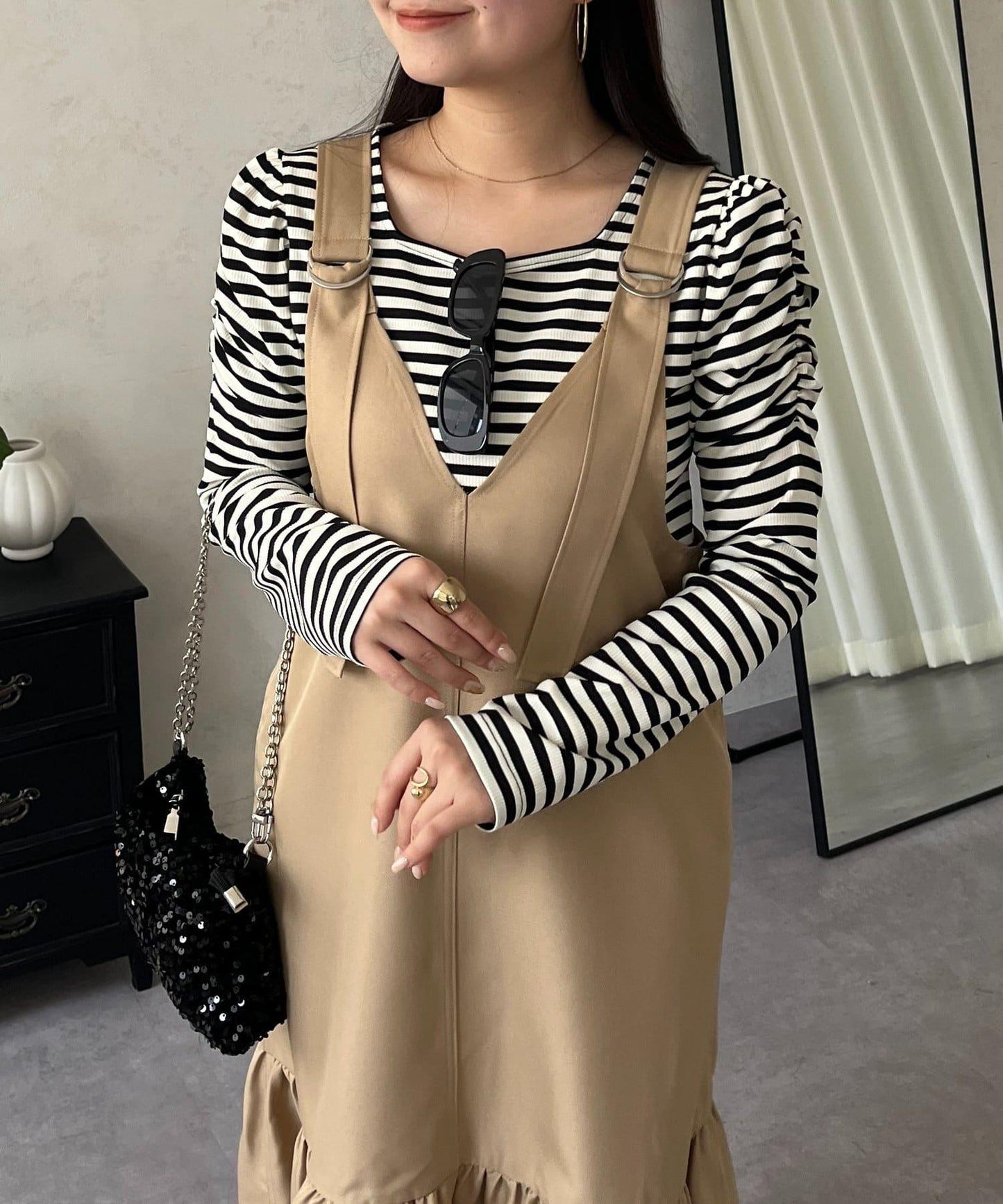 下襬荷葉邊 V領 背心裙