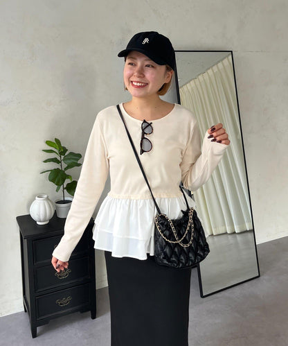 【MOMO】下襬荷葉拼接上衣