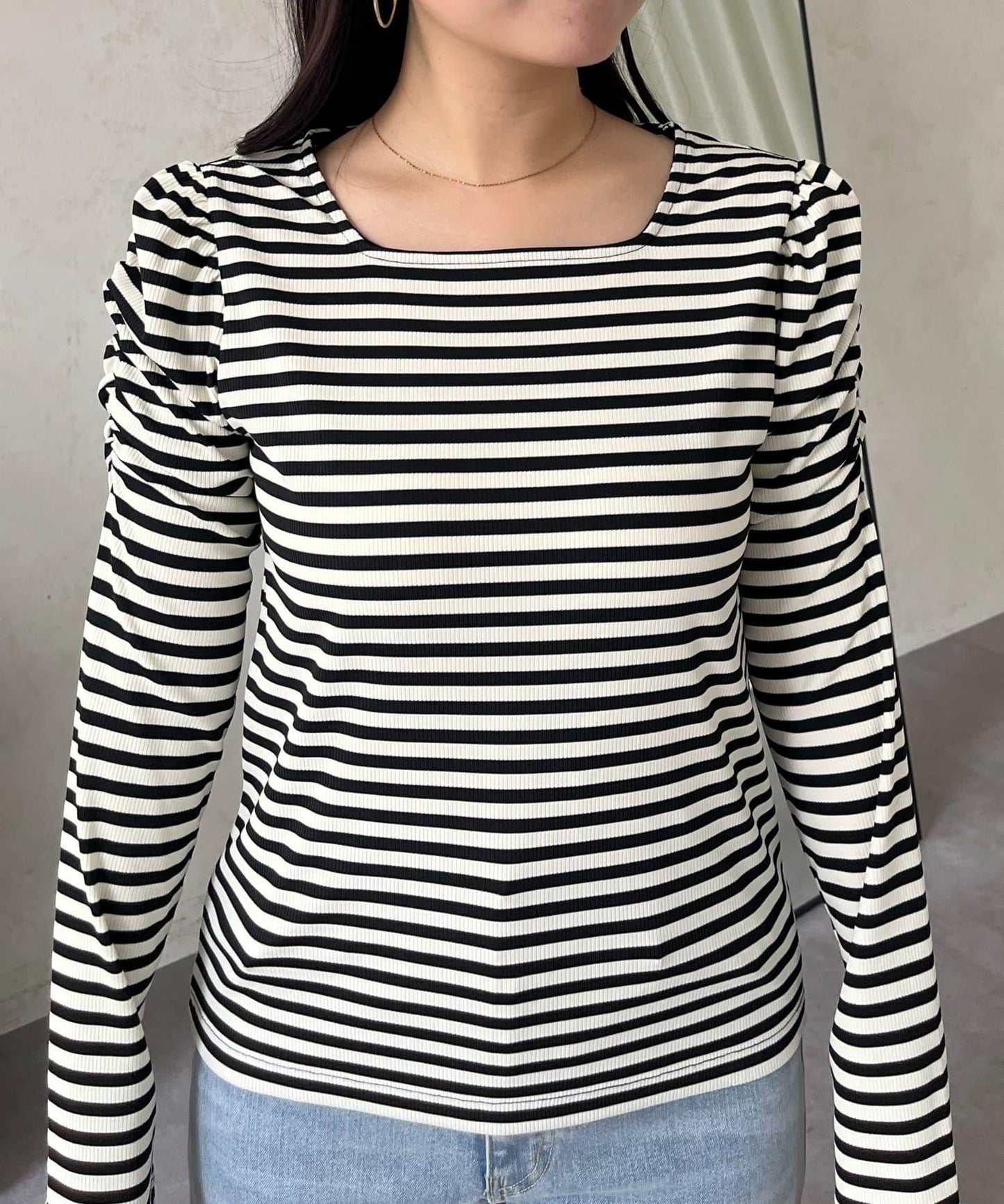 袖部抽褶 條紋褶皺 上衣