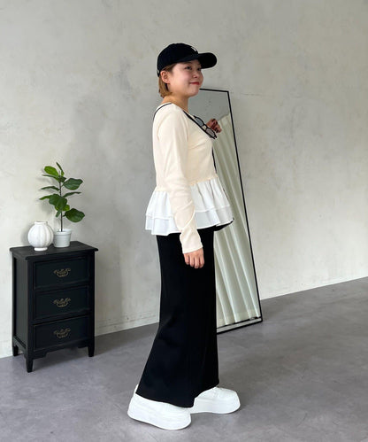 【MOMO】下襬荷葉拼接上衣