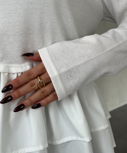 【MOMO】下襬荷葉拼接上衣