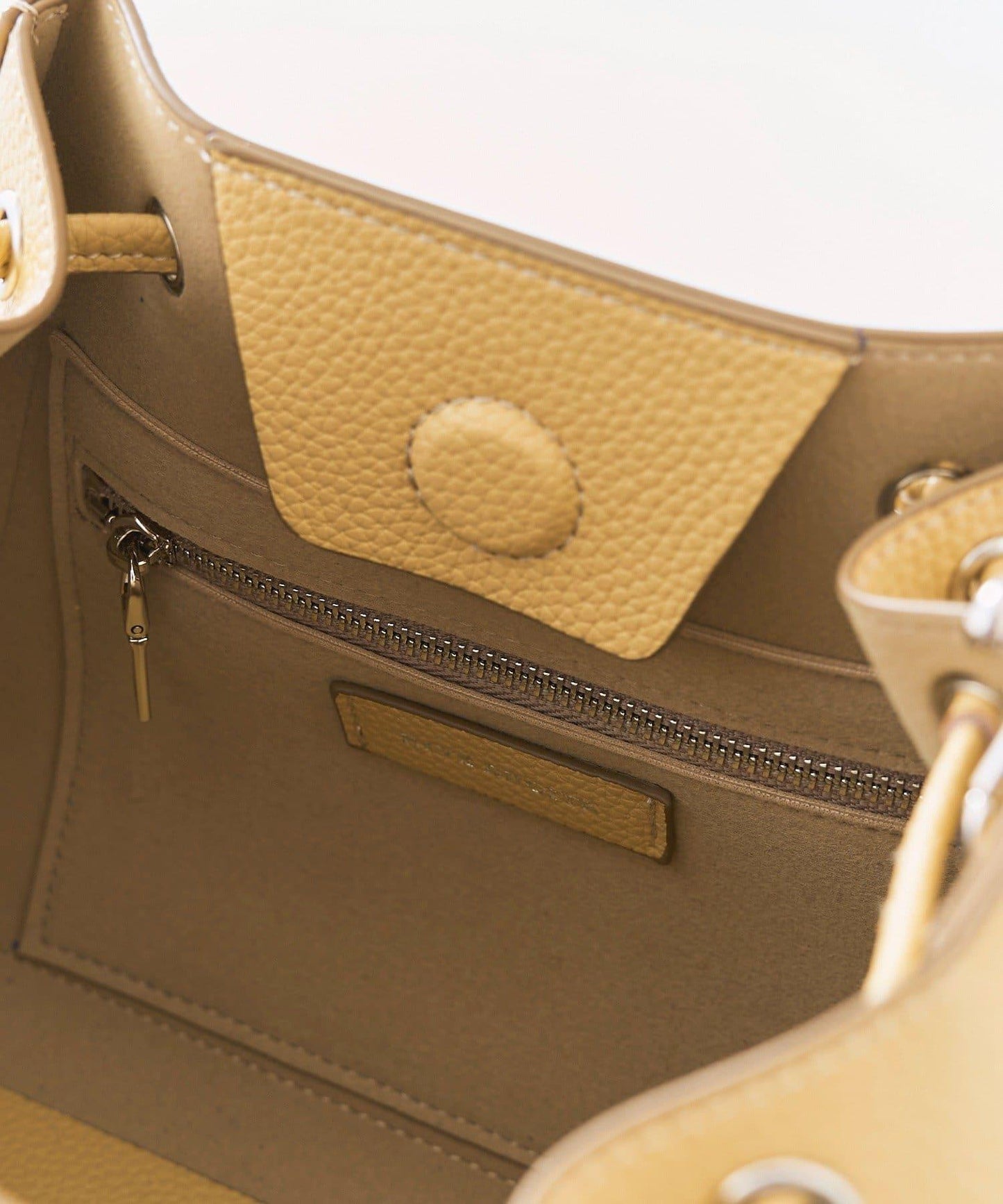 大容量 2WAY 側袋束口單肩包