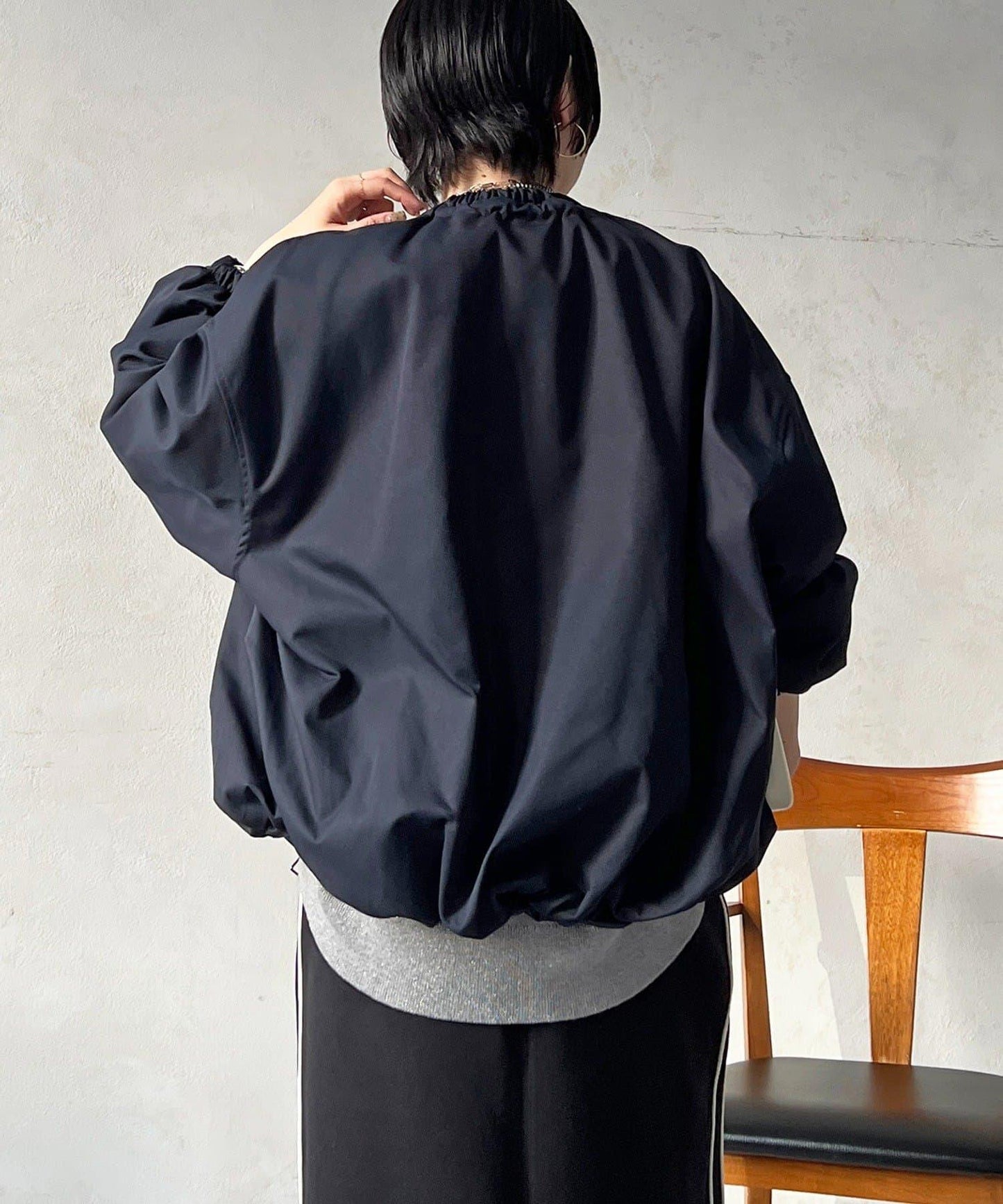 聚褶領設計短外套