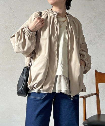 聚褶領設計短外套