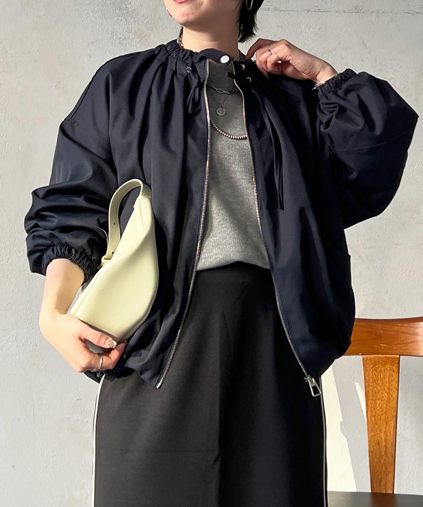 聚褶領設計短外套