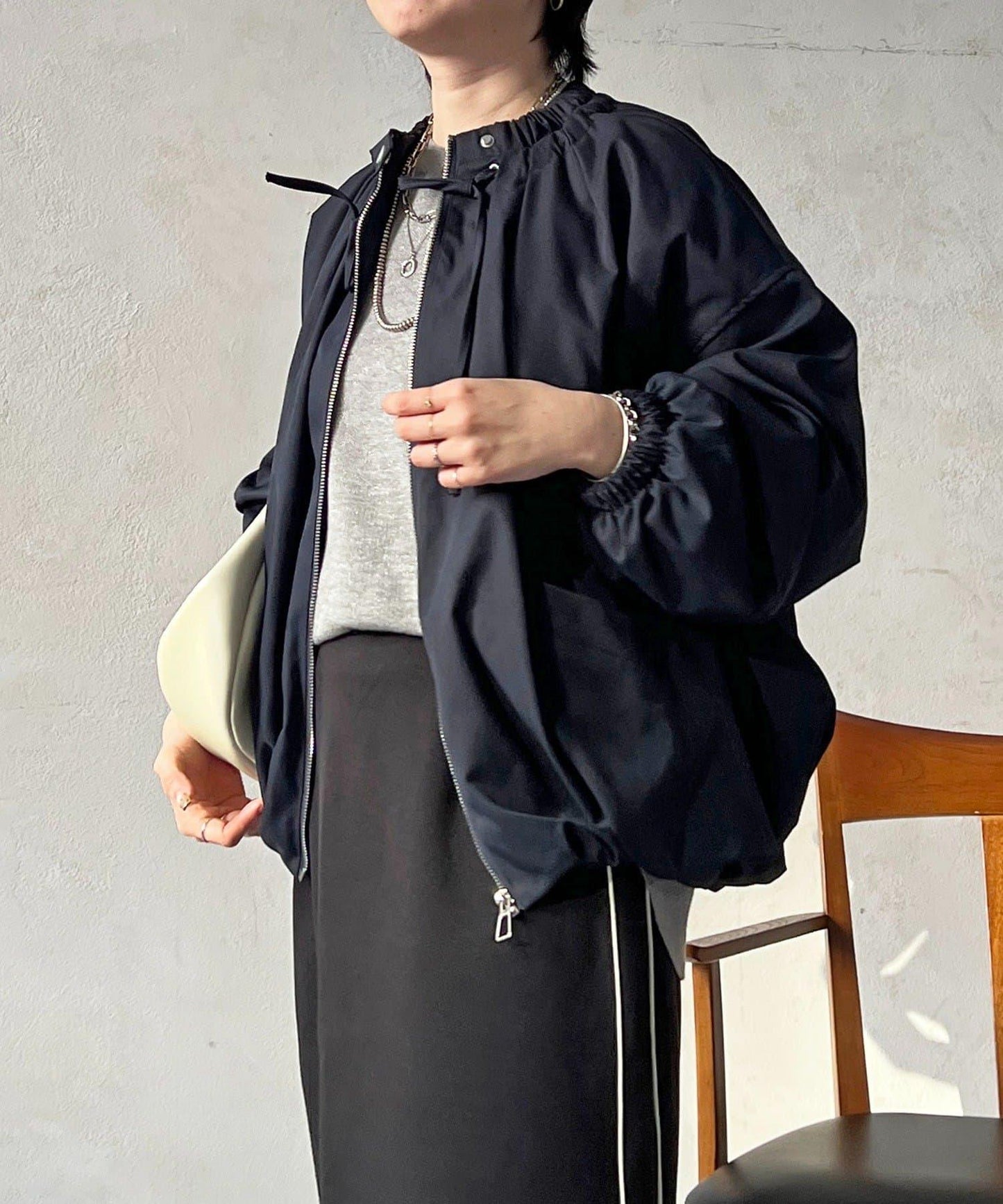 聚褶領設計短外套