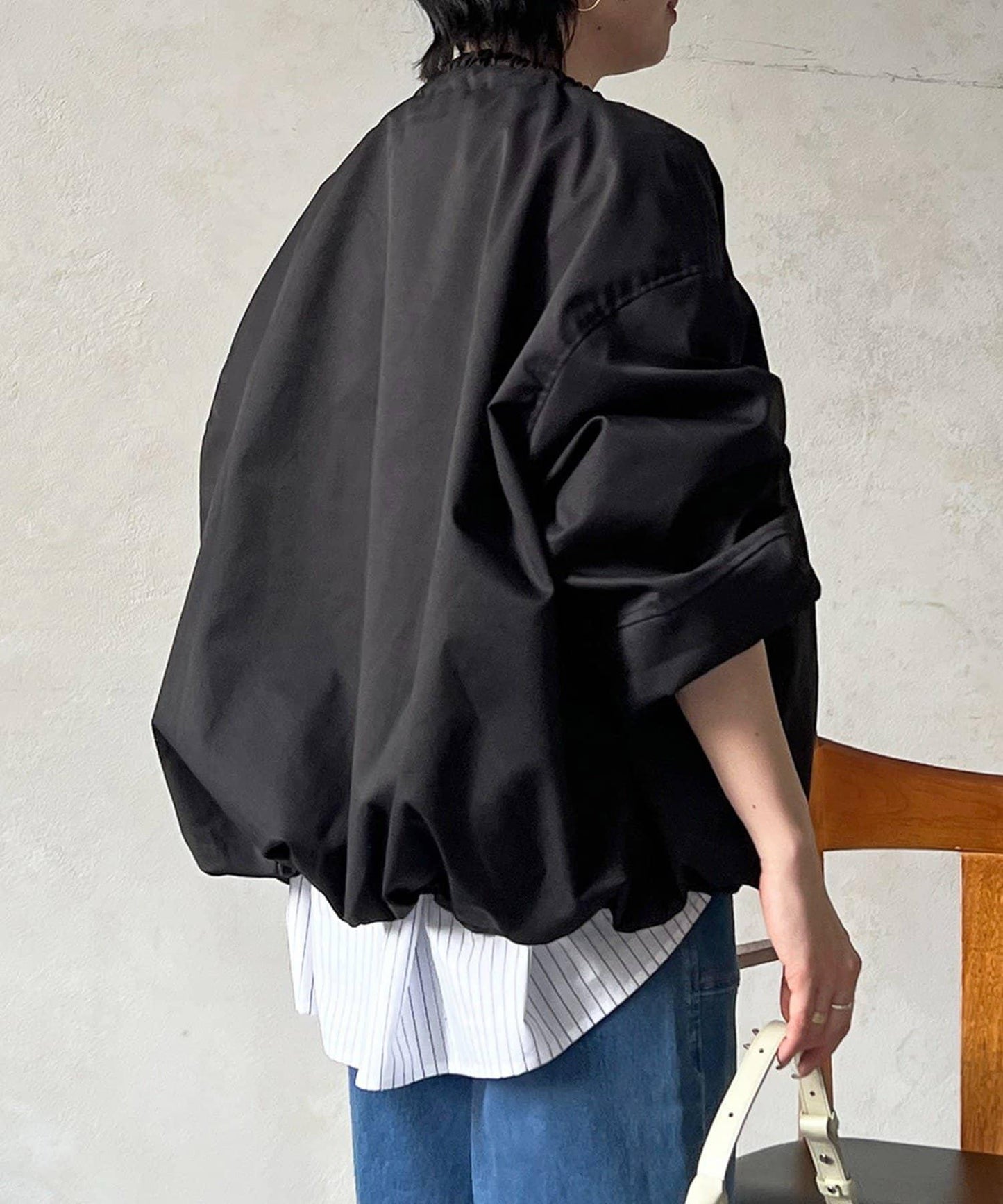 聚褶領設計短外套