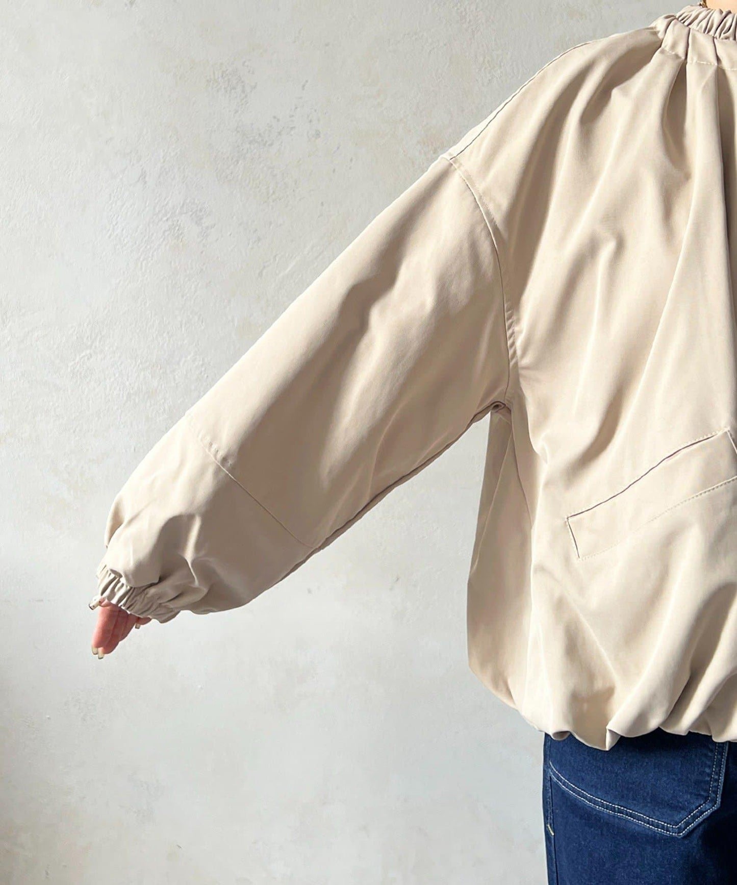 聚褶領設計短外套