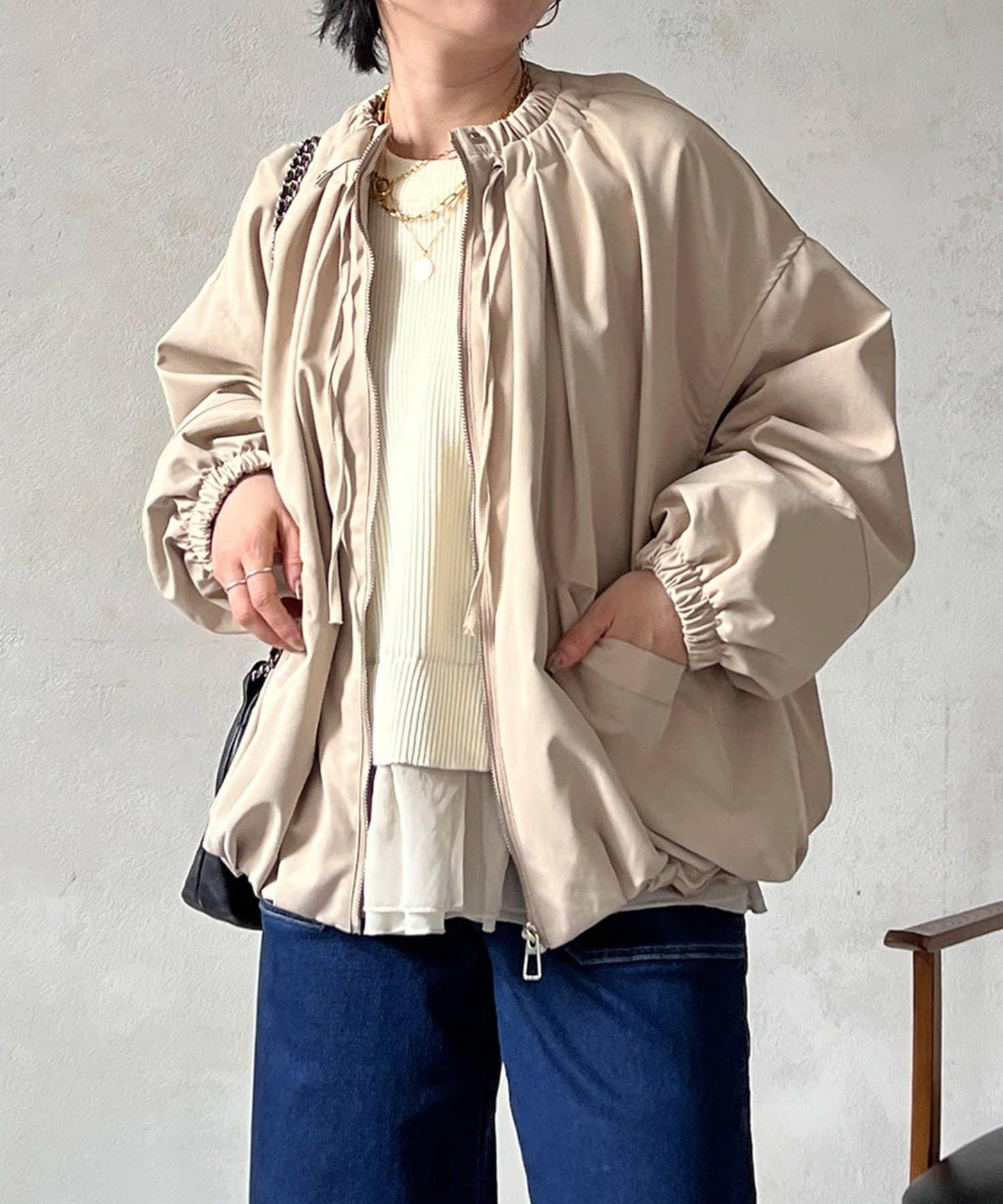 聚褶領設計短外套