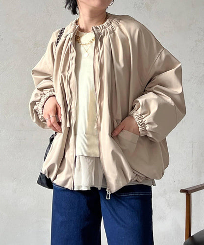 聚褶領設計短外套