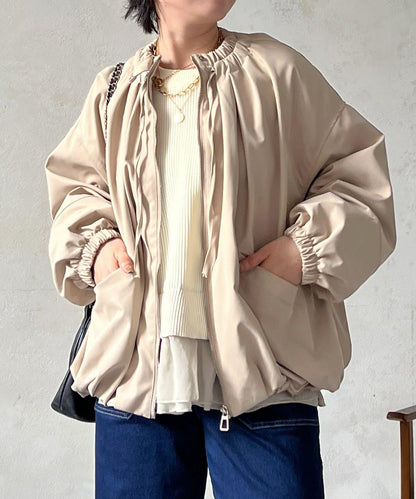 聚褶領設計短外套