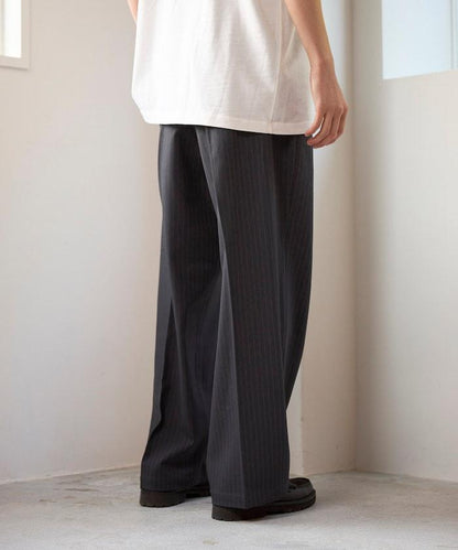 寬直筒版型 單褶 西裝褲