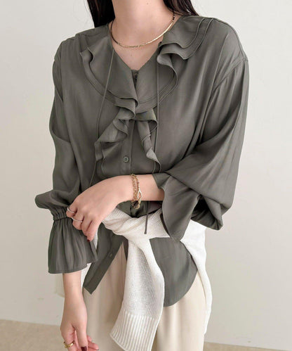豐盈荷葉邊前開襟襯衫