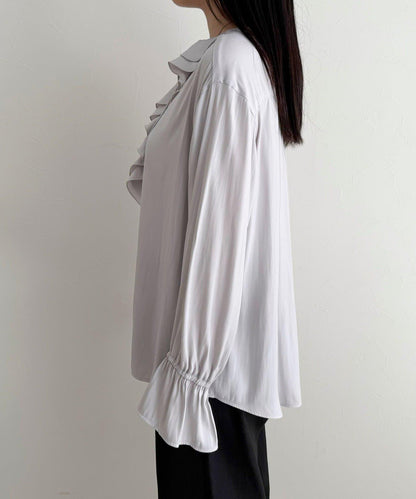 豐盈荷葉邊前開襟襯衫