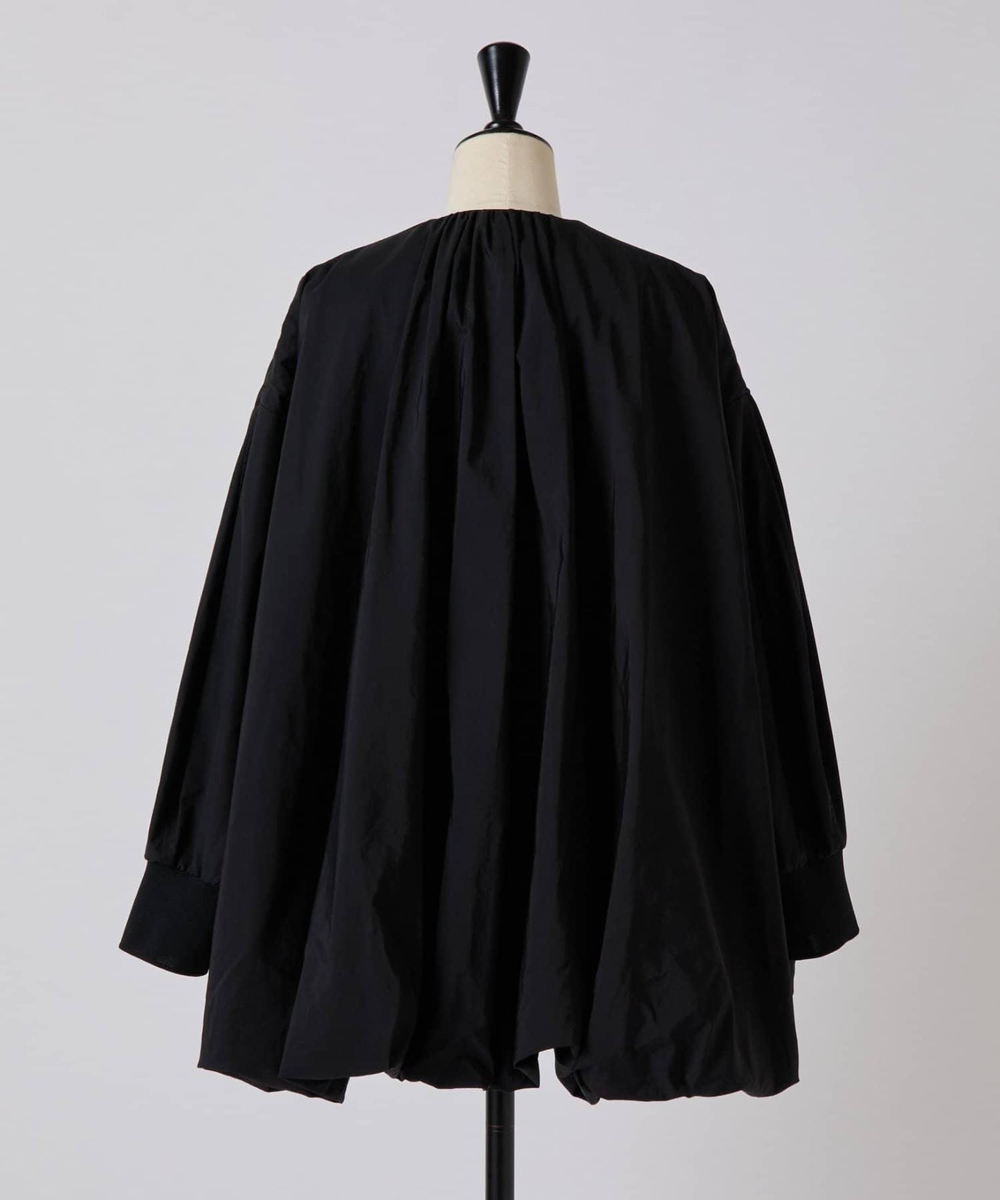 蓬鬆廓形 泡泡袖 短外套