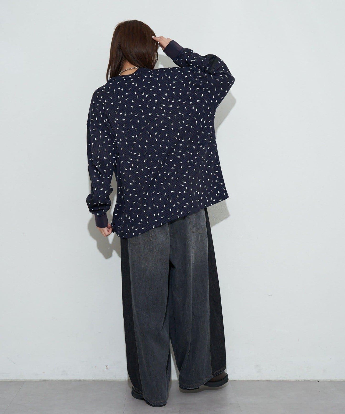 圓領漸變花卉熱感上衣