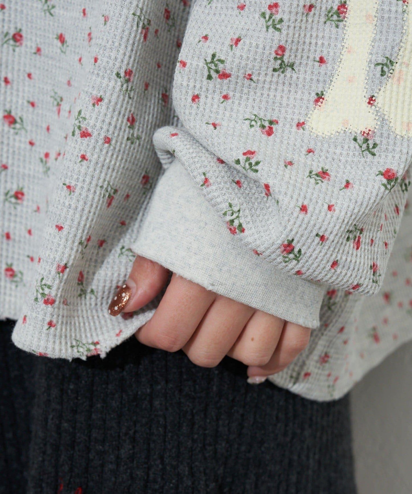 圓領漸變花卉熱感上衣