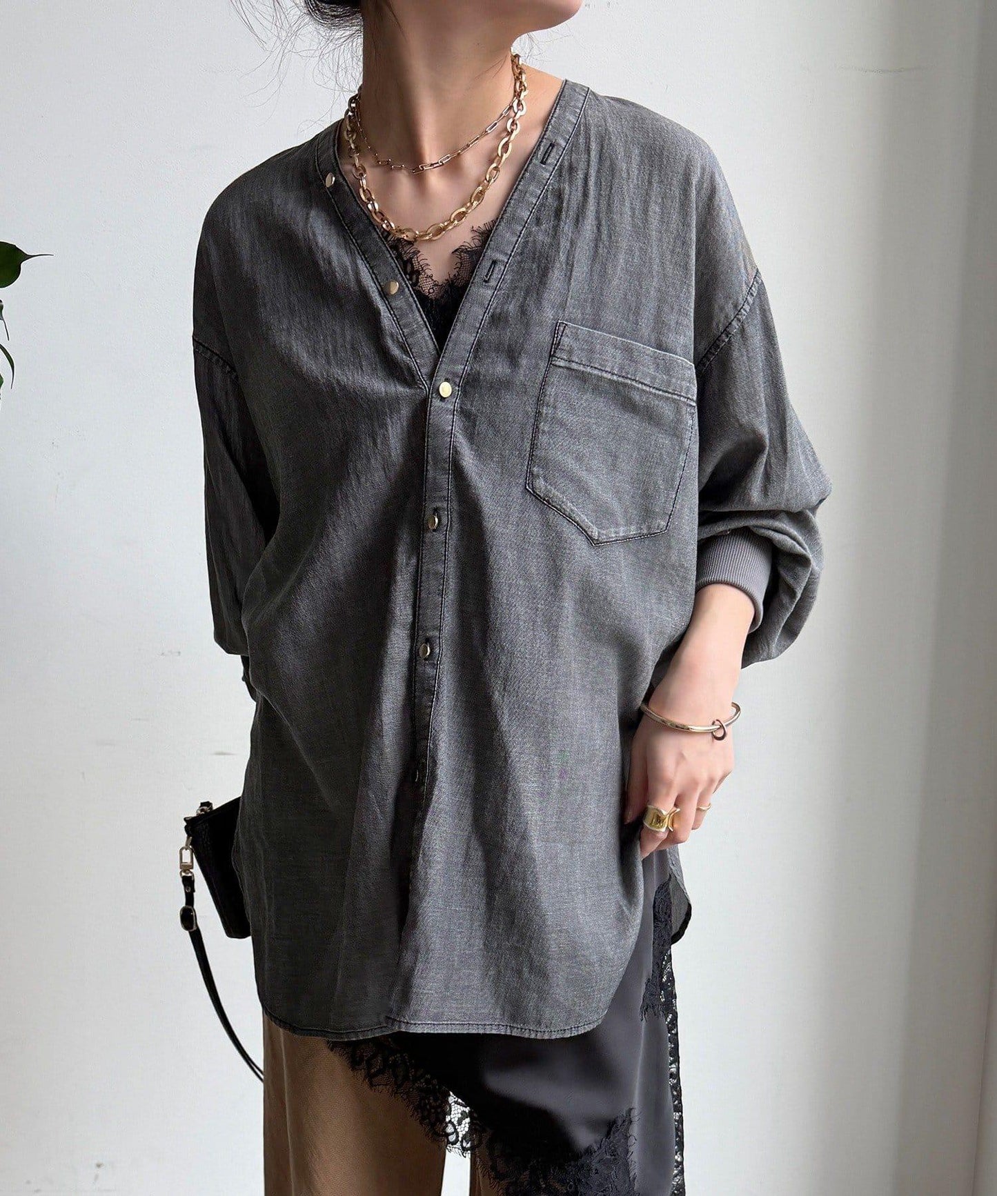 透紗牛仔袖羅紋雙V領襯衫