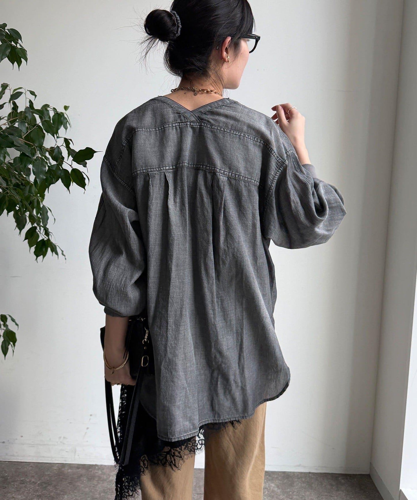 透紗牛仔袖羅紋雙V領襯衫