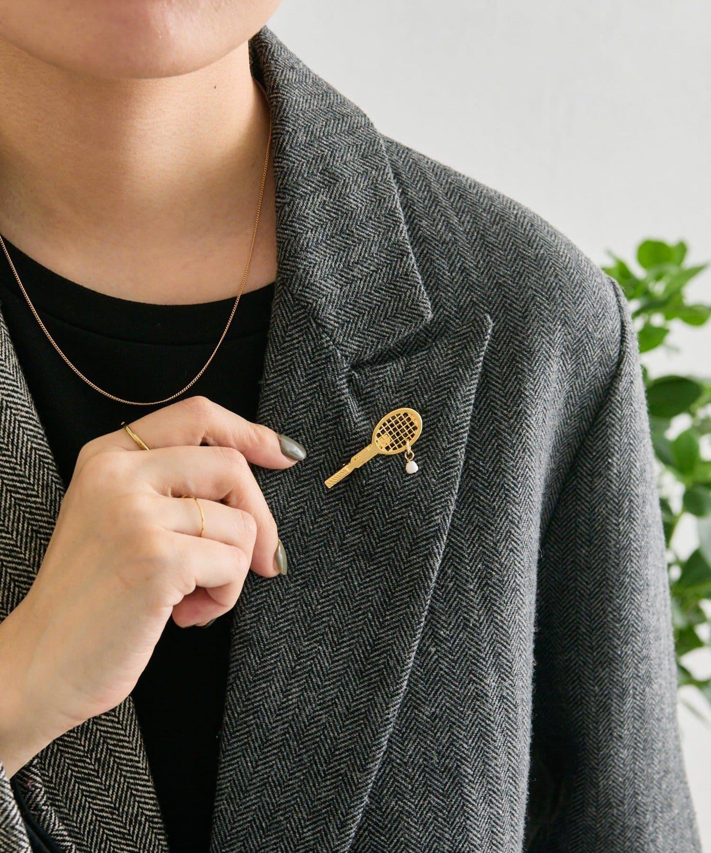 網球拍造型胸針（《&一部店舗限定》）