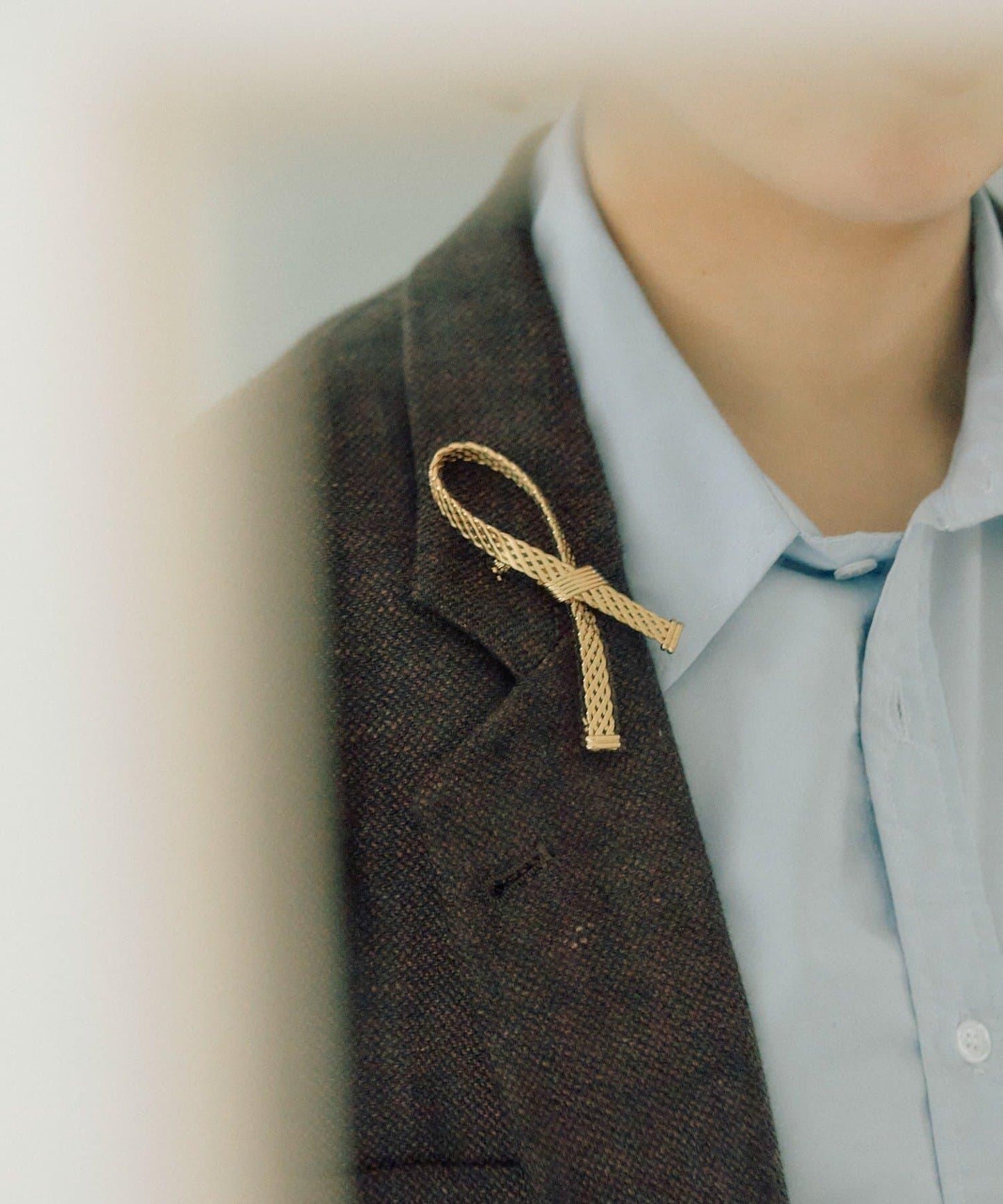 網紗蝴蝶結交叉設計 胸針