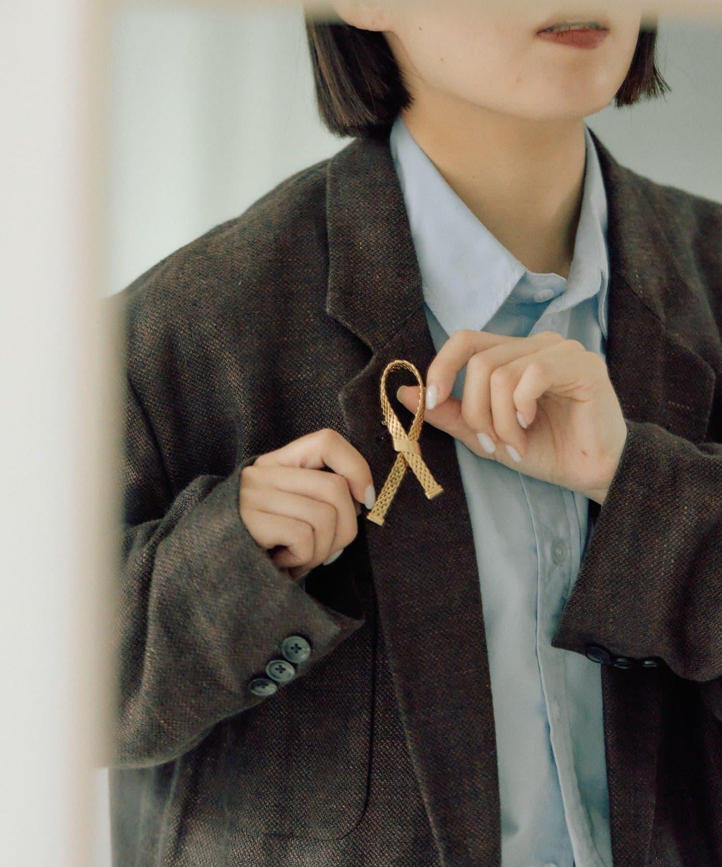 網紗蝴蝶結交叉設計 胸針