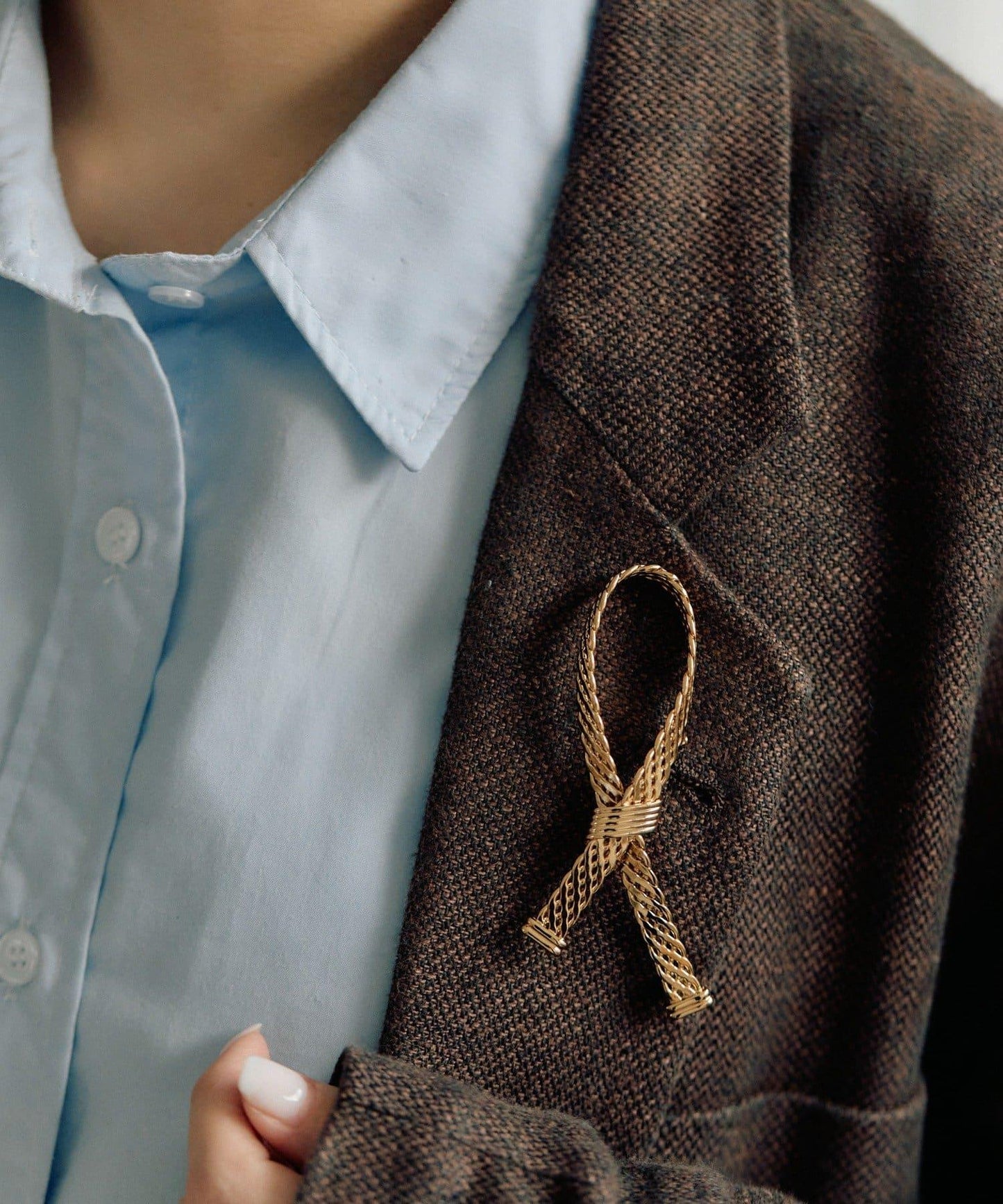 網紗蝴蝶結交叉設計 胸針