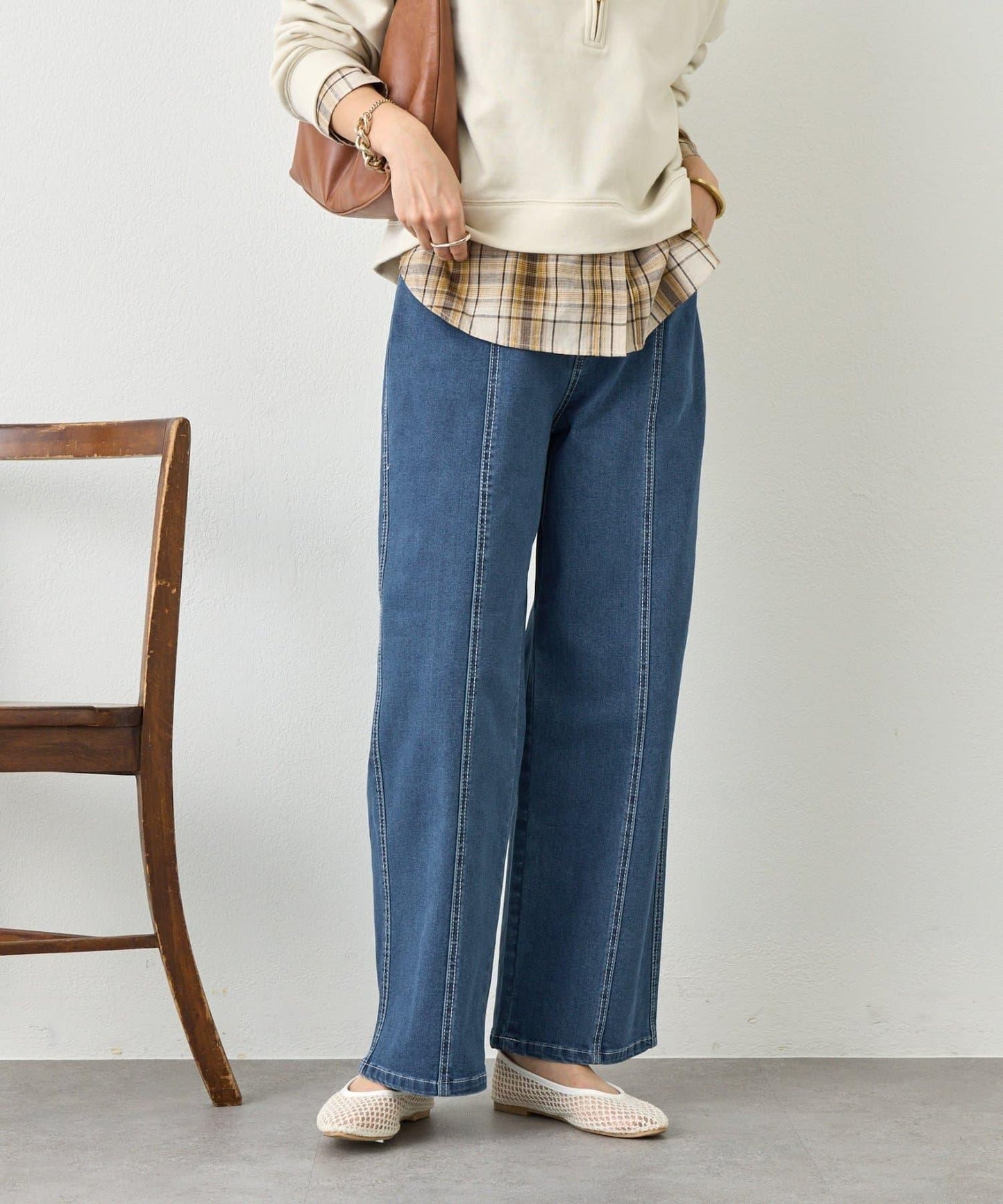 明線直筒牛仔褲