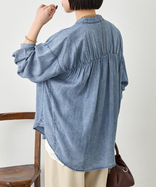 後褶設計 牛仔襯衫