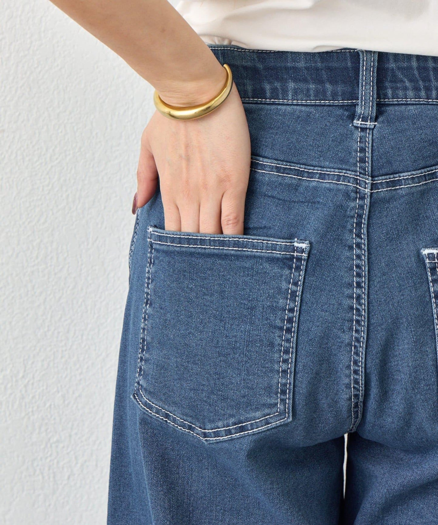 明線直筒牛仔褲